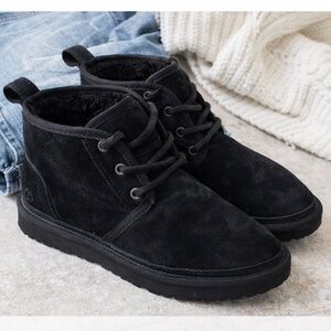 UGG Neumel Chukka Boot Black Suede Sheepskin Lined Women’s 6 EU 37 Cozy Winter